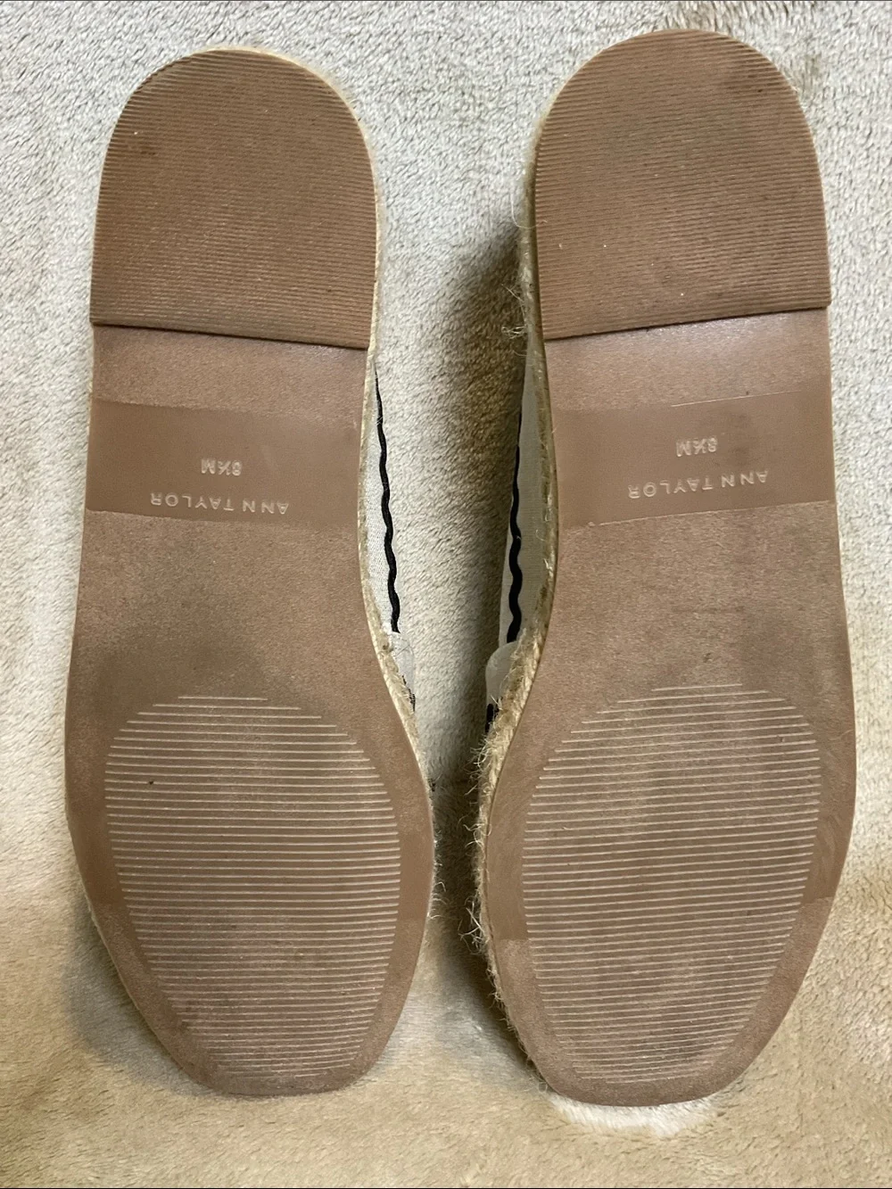 Ann Taylor Cream Espadrilles with Black Wavy Trim Size 8.5